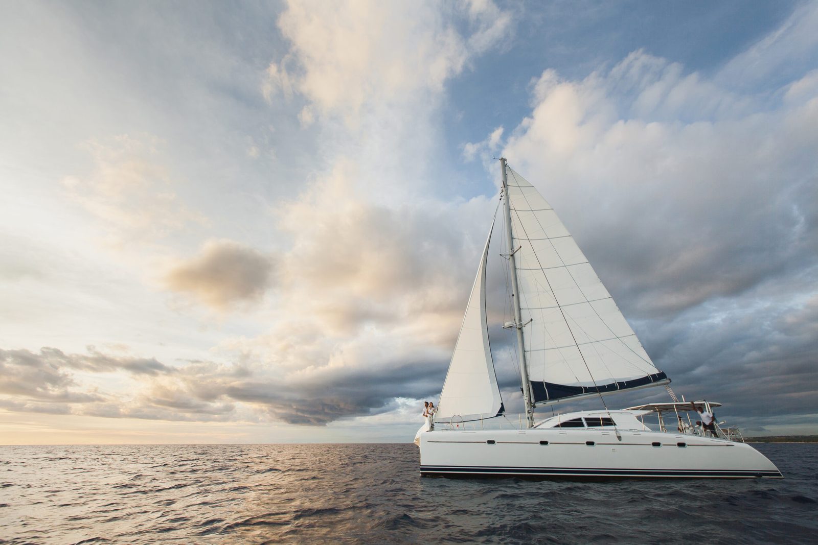Motoryacht oder Segelyacht