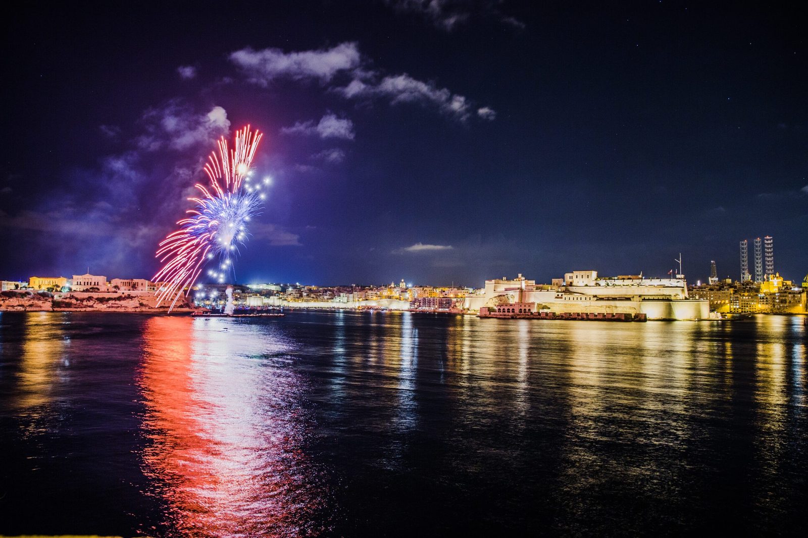 Party auf der Luxusyacht