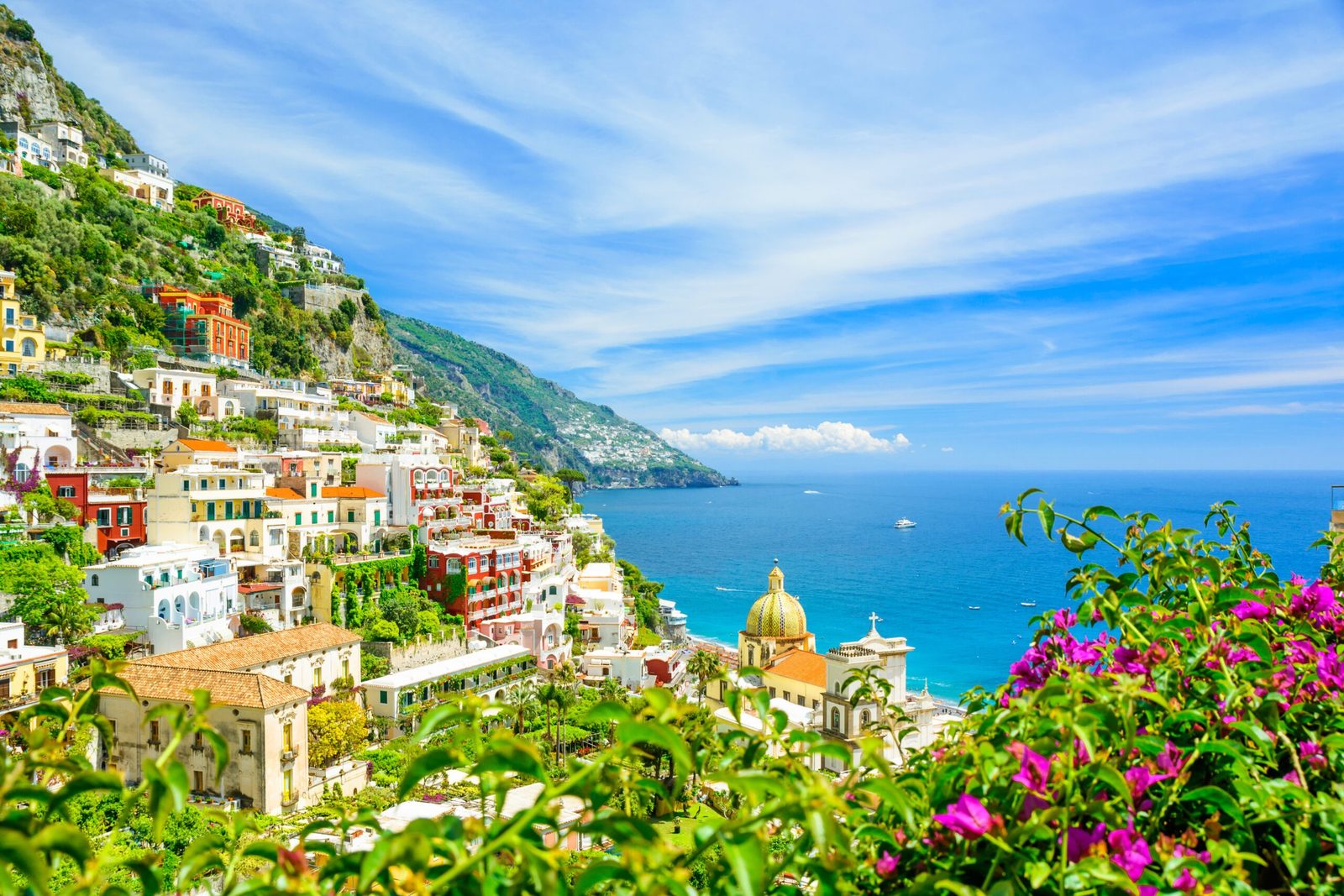 Luxusyacht-Charter: Die besten Reiseziele für jede Jahreszeit