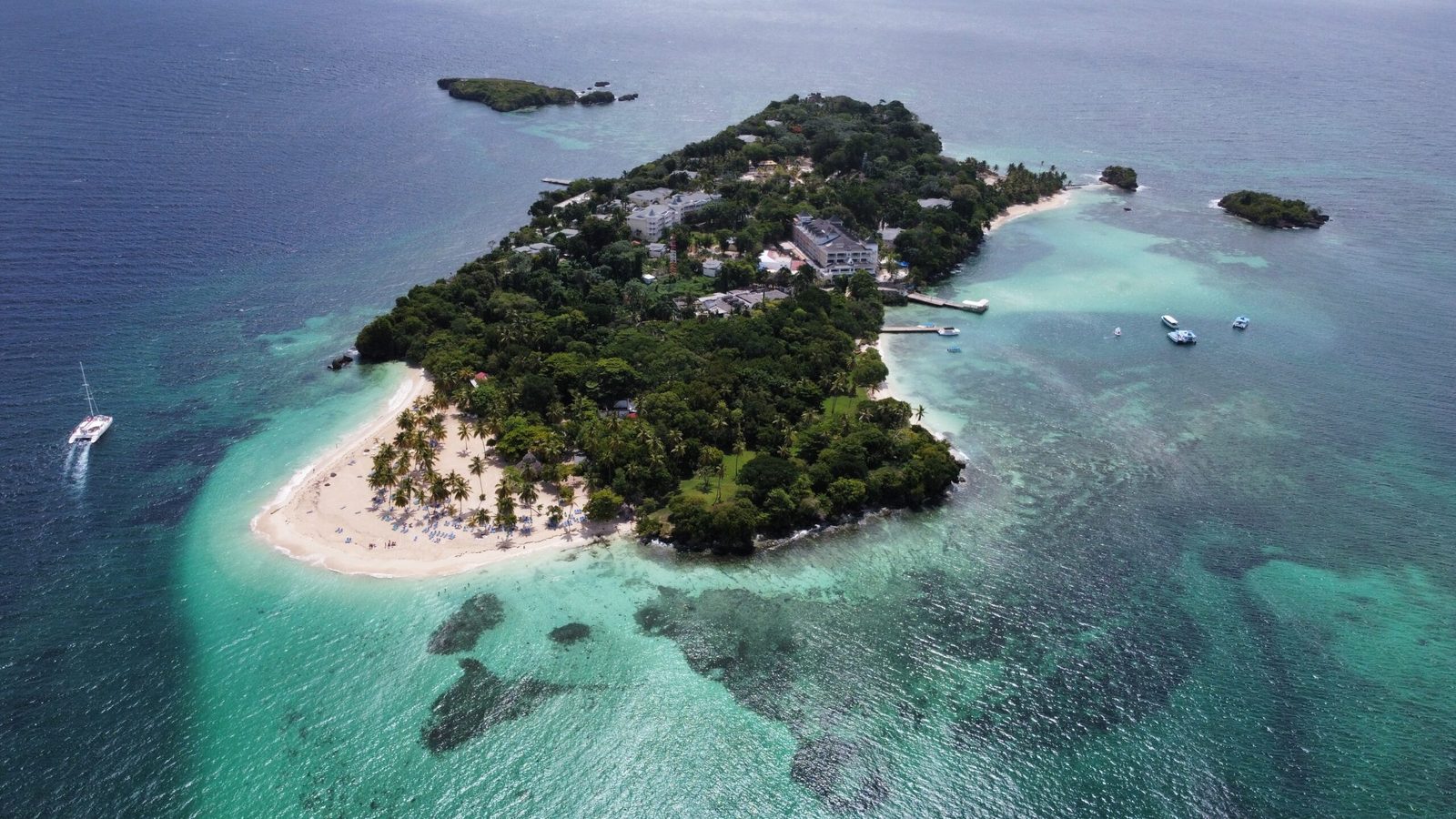 Luxusyacht-Charter: Die besten Reiseziele für jede Jahreszeit